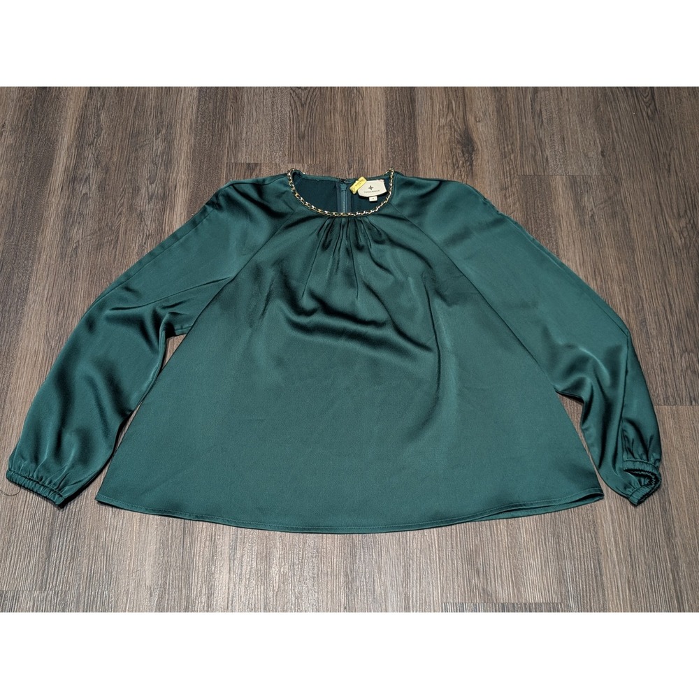Tuckernuck Women's Blouse Small‎ Green Long Sleeve Chain Detail Top